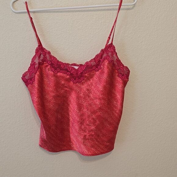 2 victoria secret camisoles. - Picture 2 of 11